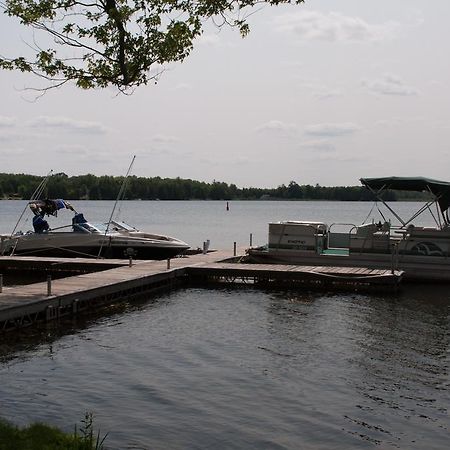 Woodland Estate Resort Campbellford Extérieur photo