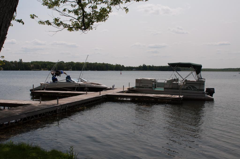 Woodland Estate Resort Campbellford Extérieur photo